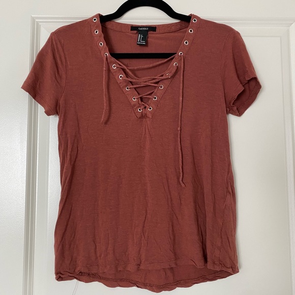 Forever 21 Burnt Red/Orange Vneck Shirt Size Small - Picture 5 of 9